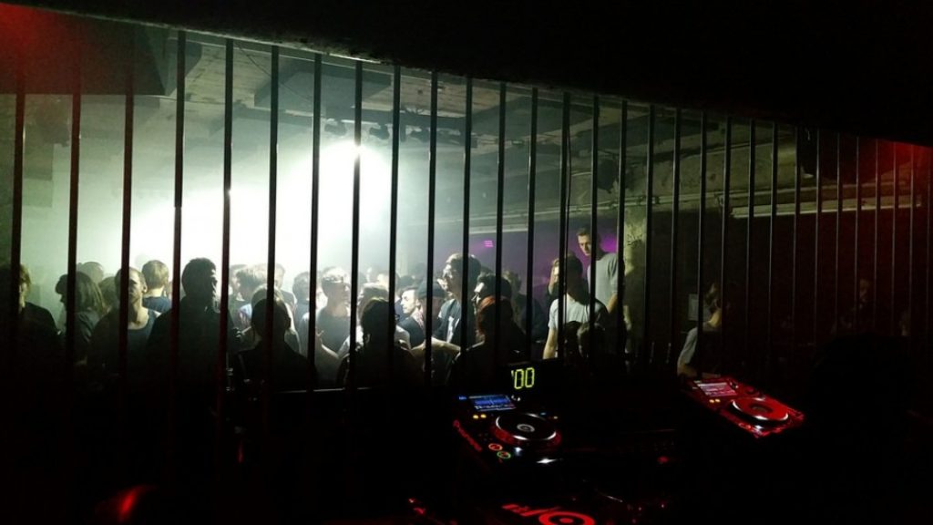 Image de l'intérieur du club "Tresor" à Berlin.
