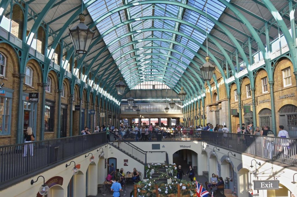Image de l'intérieur du "Covent Garden" à Londres.